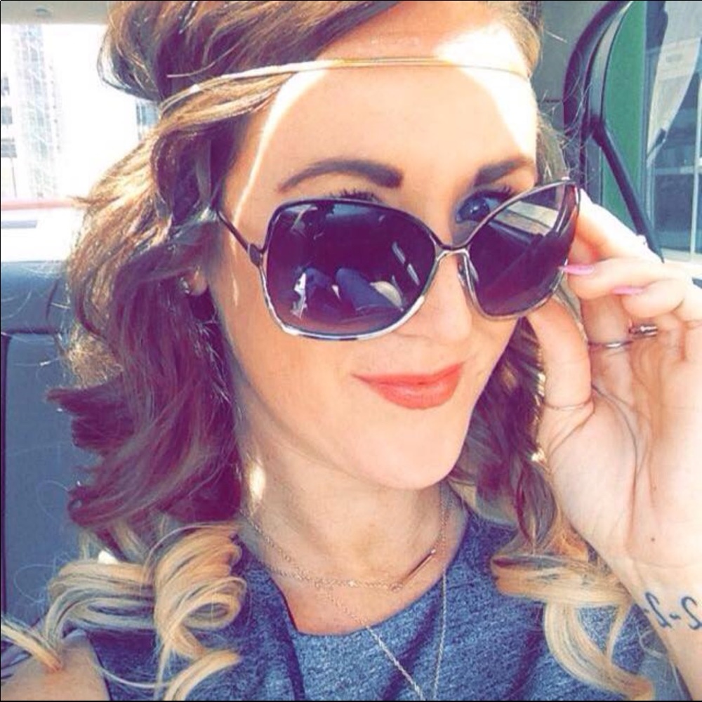 Meet your Posher, Kendra