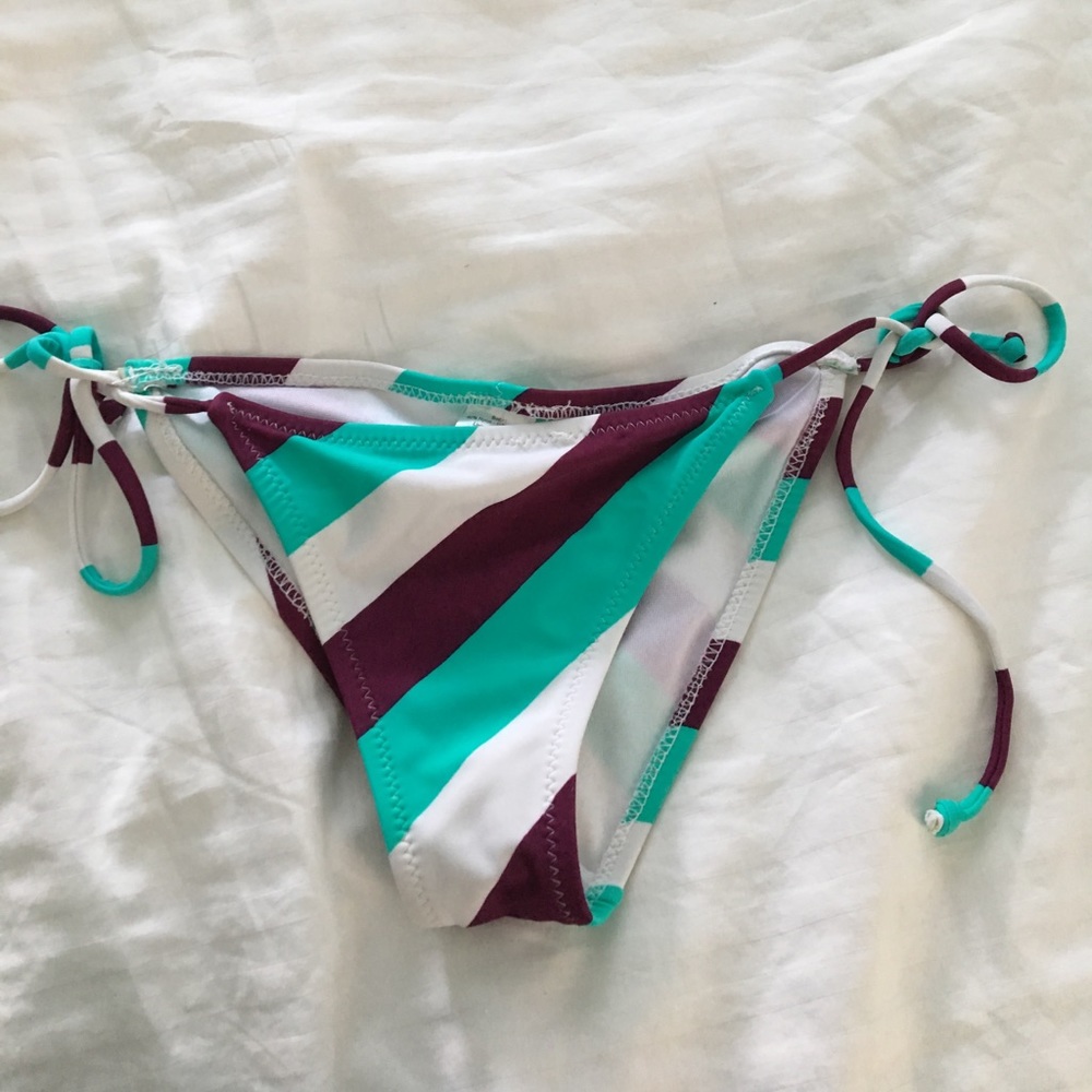 striped bikini bottoms