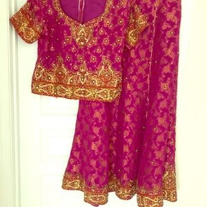 Beautiful 3 piece skirt set!