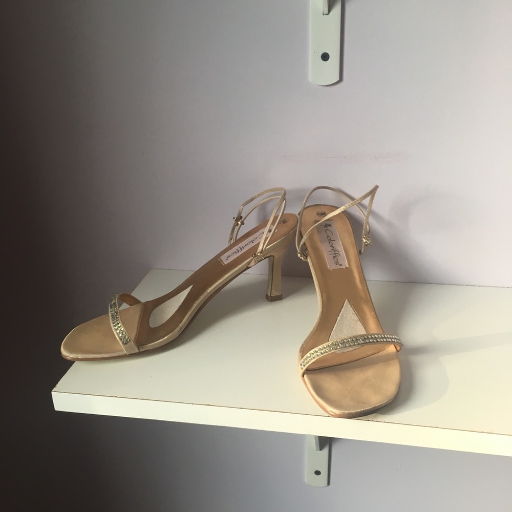 HEELS - Picture 2 of 5