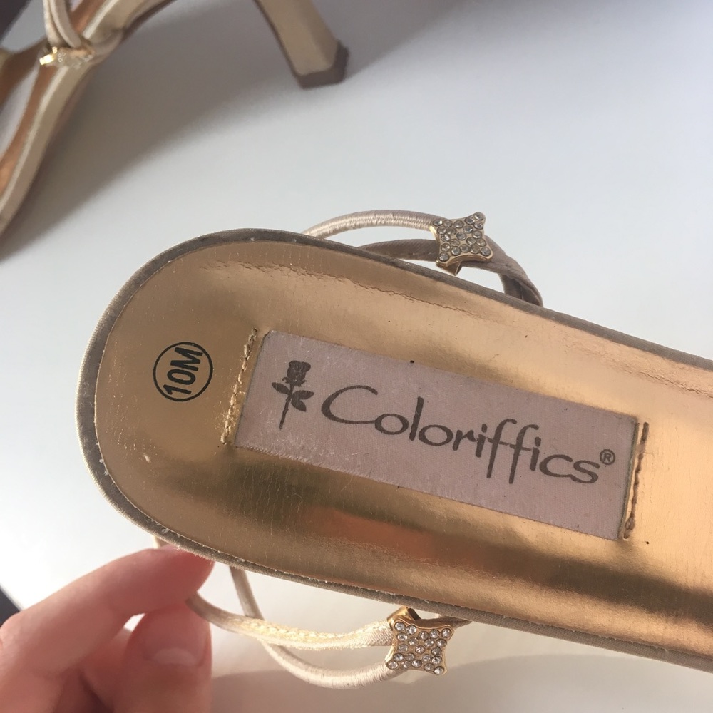 HEELS - Picture 4 of 5