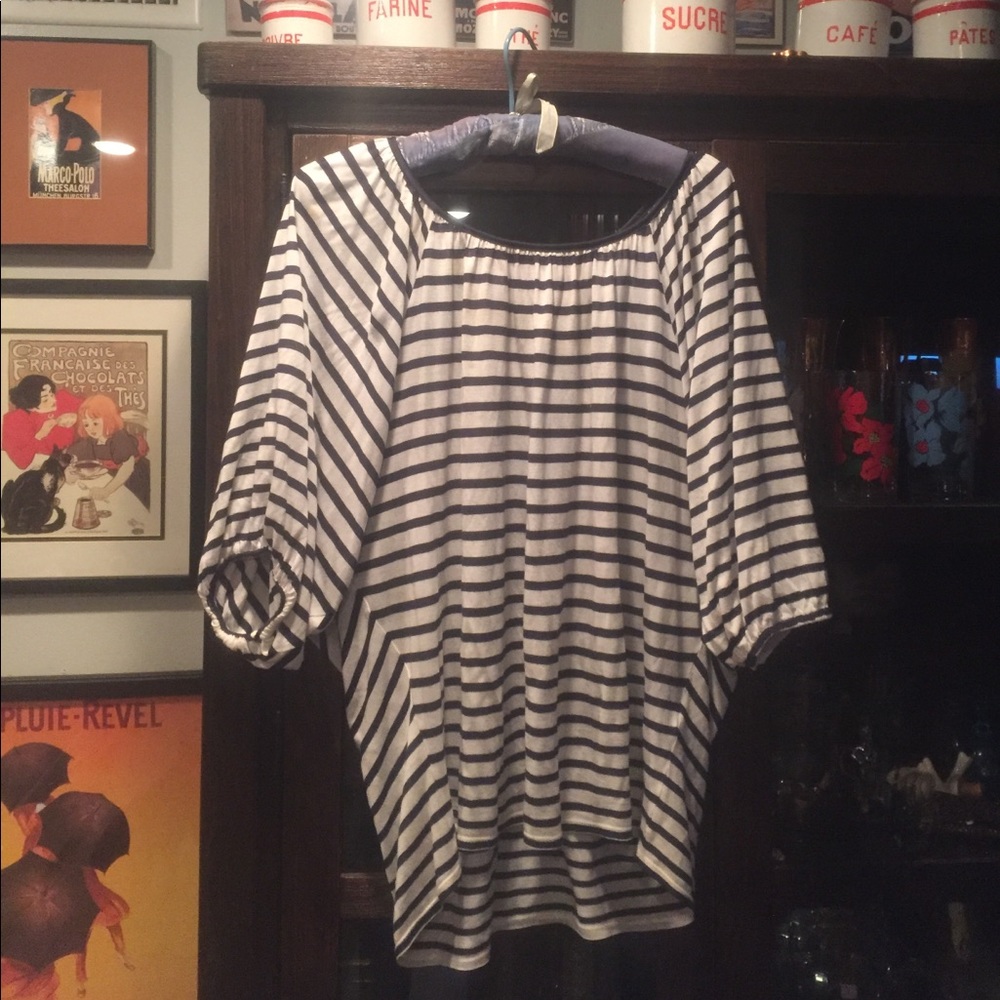 VIVIENNE by Vivienne Tam tee