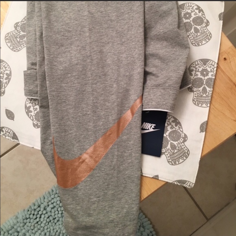 Nike Club Logo 2 Leggings BNWT