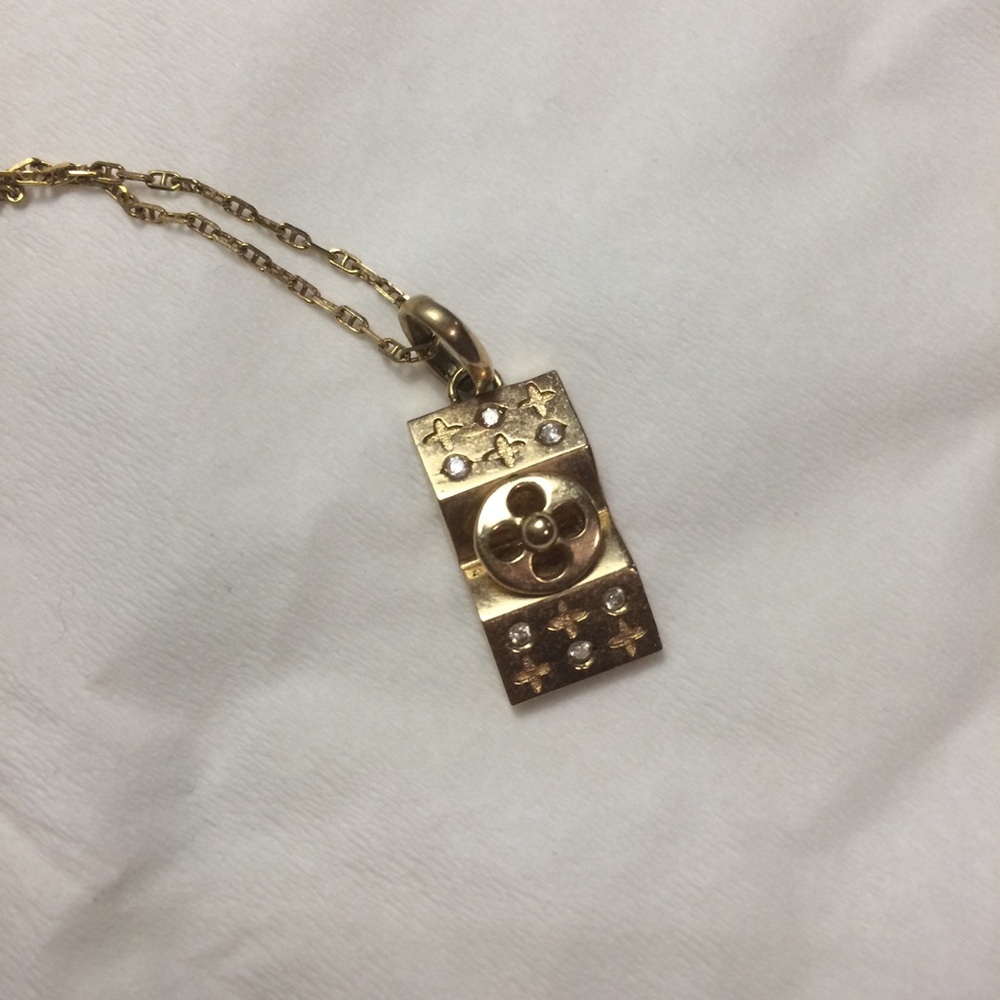 Louis Vuitton Style Pendant & Chain Necklace
