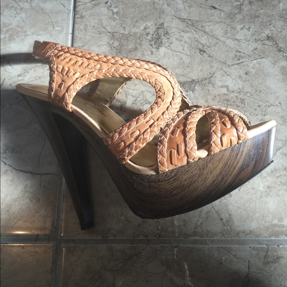 Shoes - Picture 2 of 4
