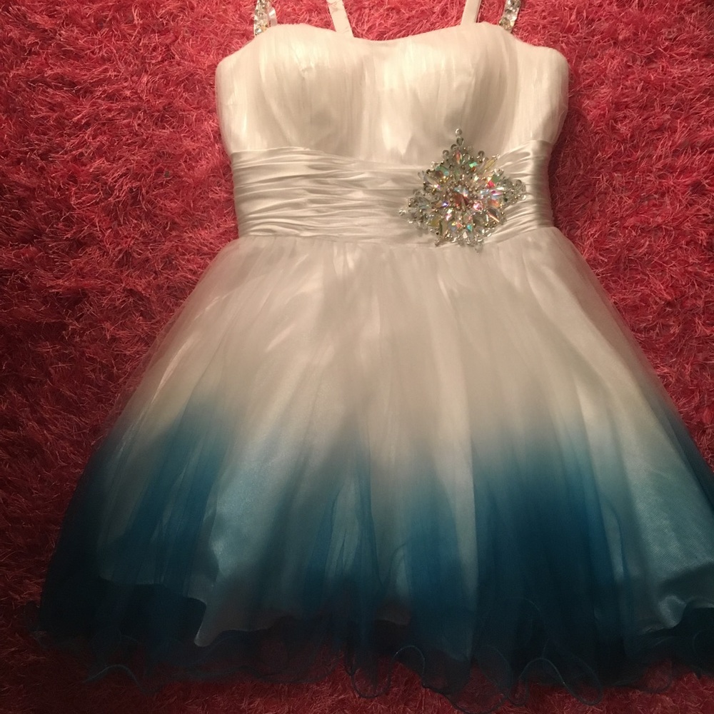 blue & white short homecoming dress