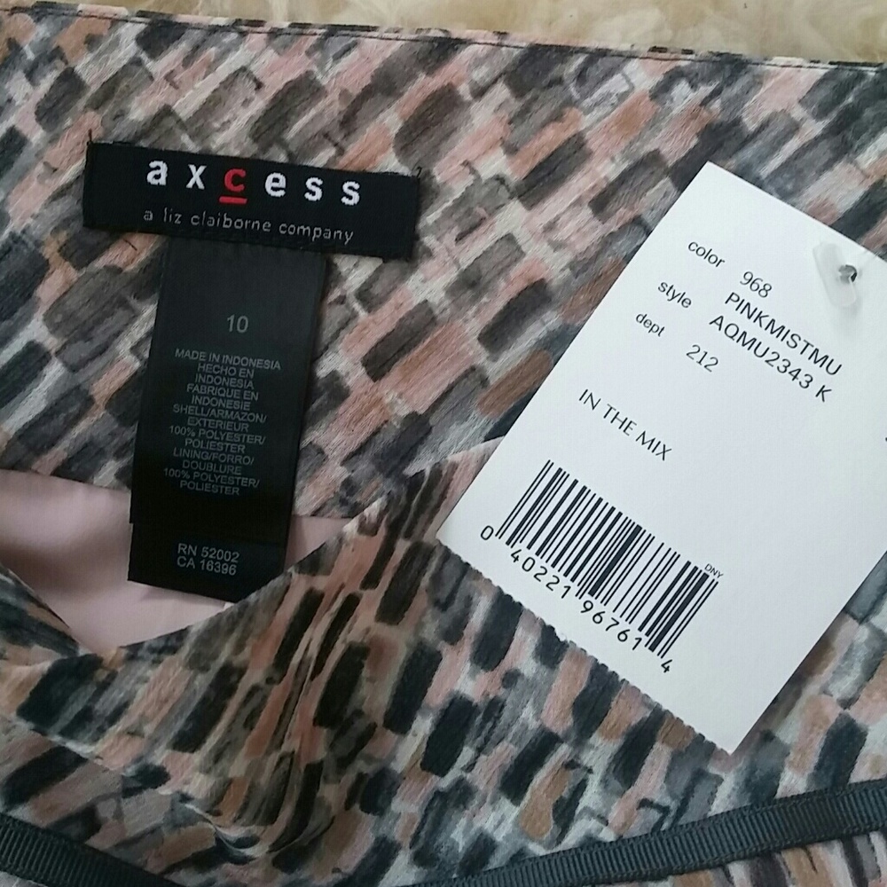 Axcess "In The Mix" print skirt - Picture 2 of 7
