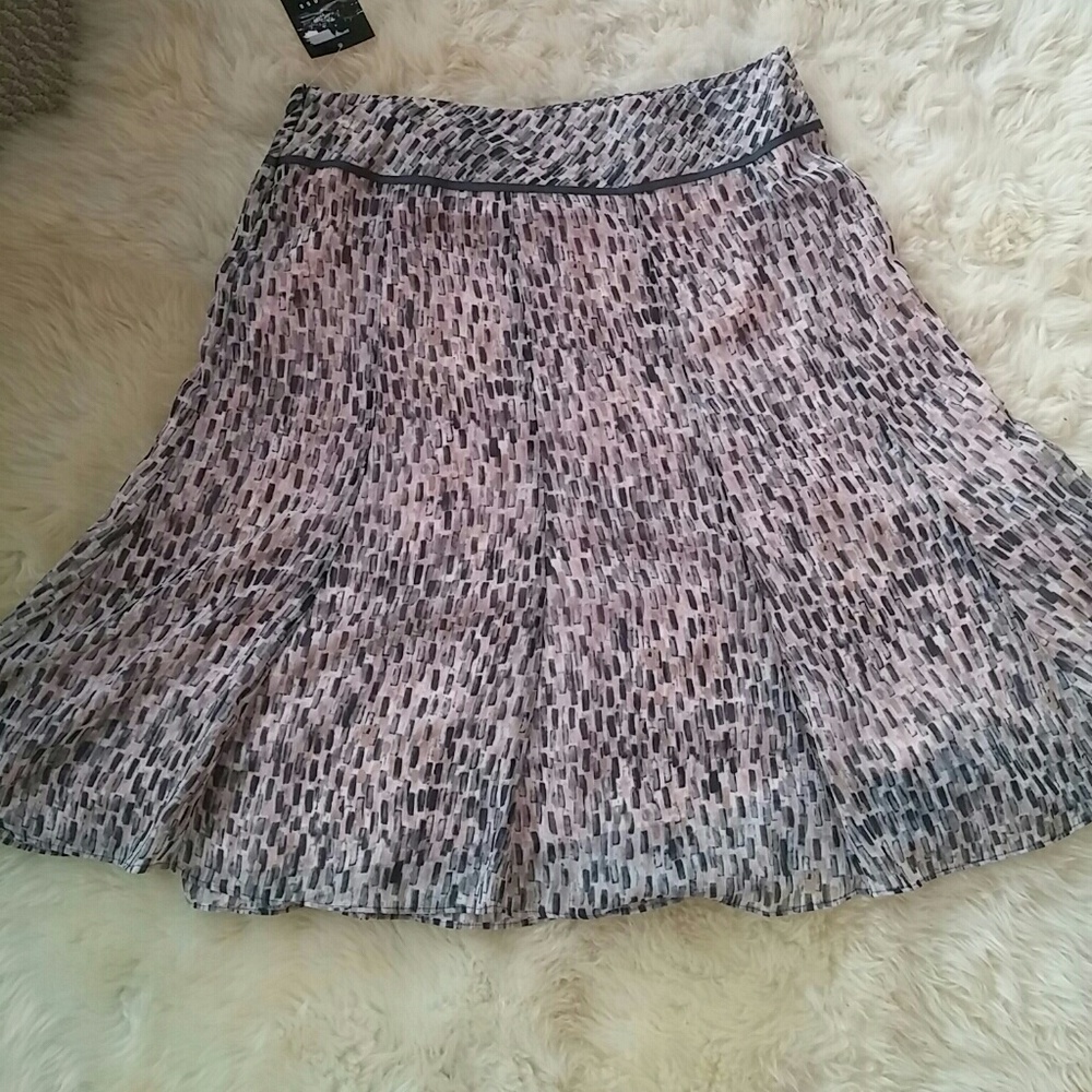 Axcess "In The Mix" print skirt - Picture 4 of 7