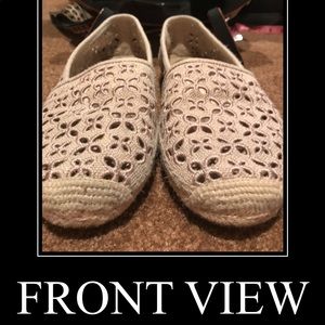 Size 10 Michael Kors floral cutouts in beige