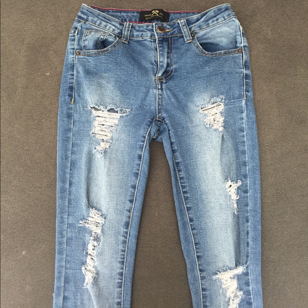 Ripped/Distressed Jeans