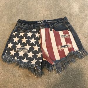 PERFECT FOR 4th OF JULY! American flag shorts