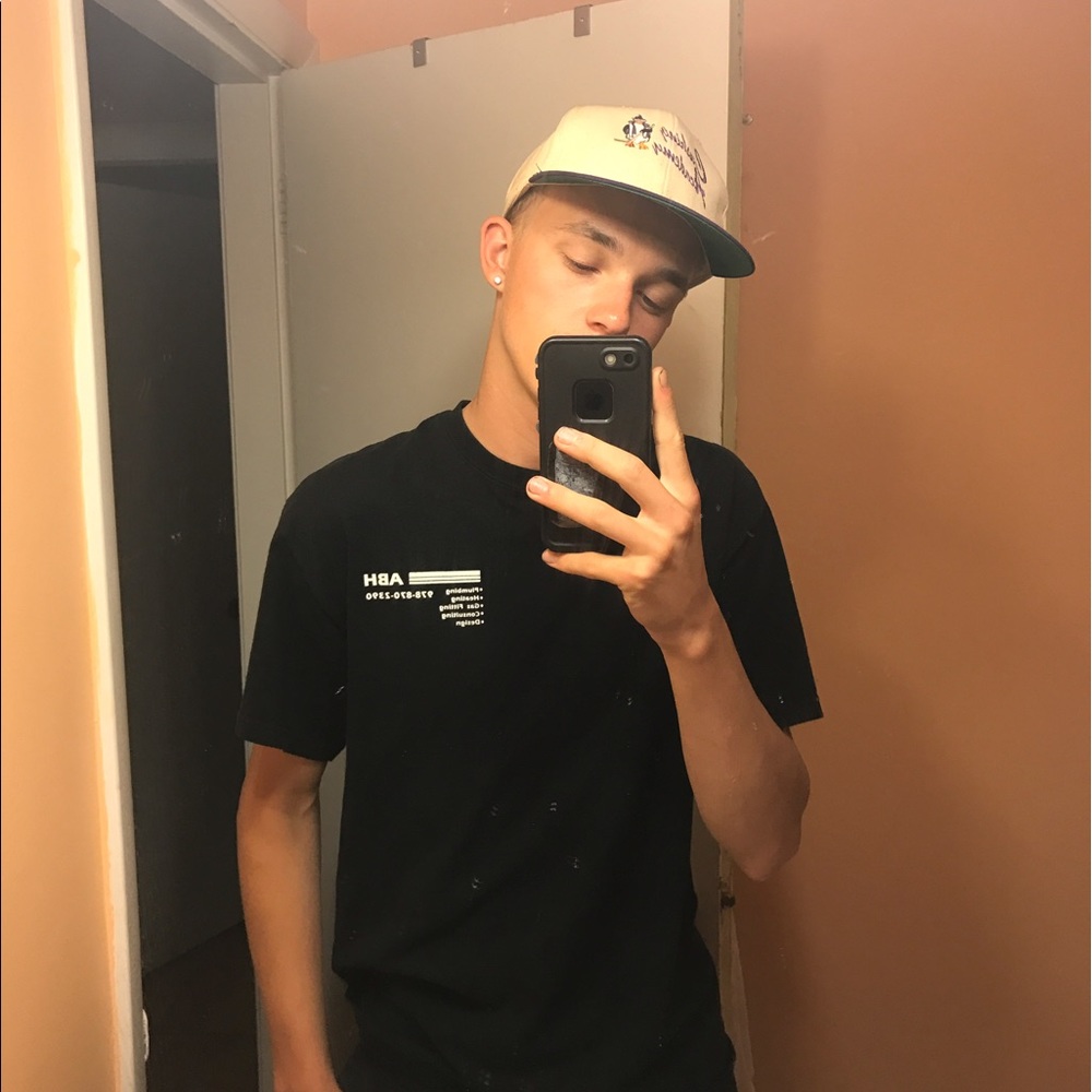 Meet your Posher, Phillip