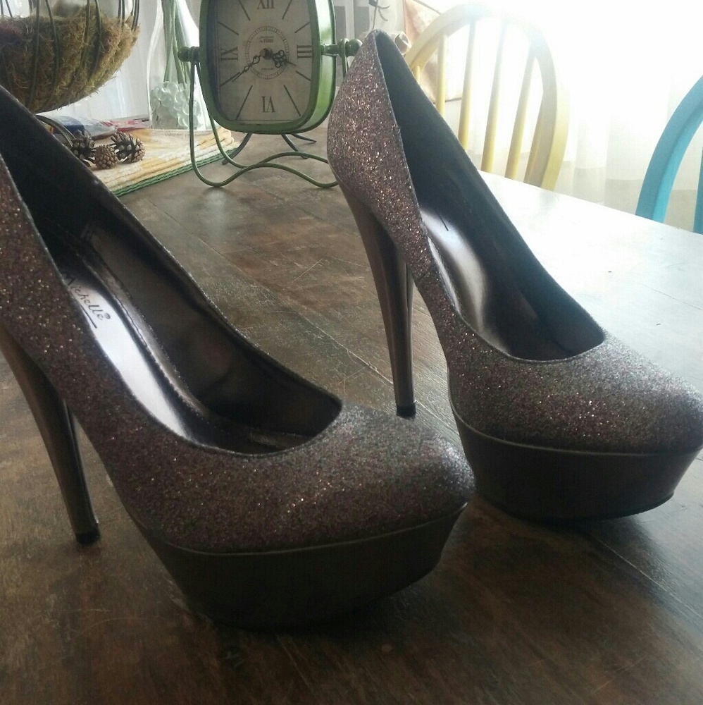 Sexy glittery sparkle heels