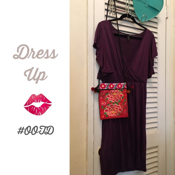 H&M Dresses & Skirts - H&M Flutter Sleeve Wine Dress