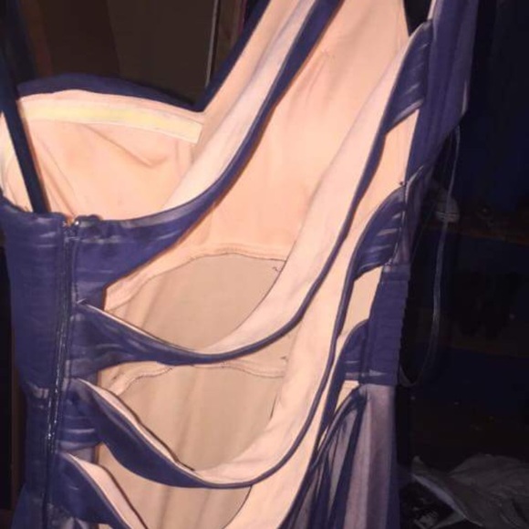 Beautiful prom dress - Picture 2 of 4