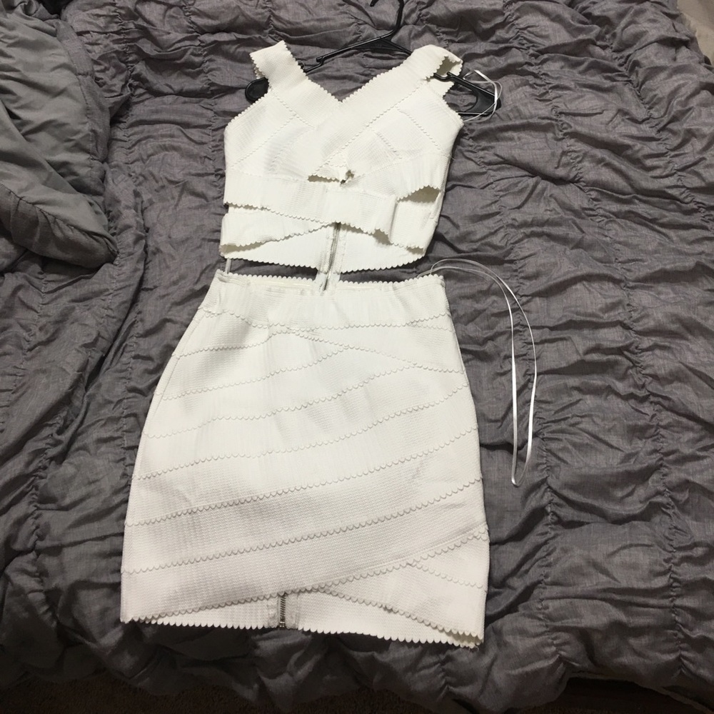 Bodycon white dress