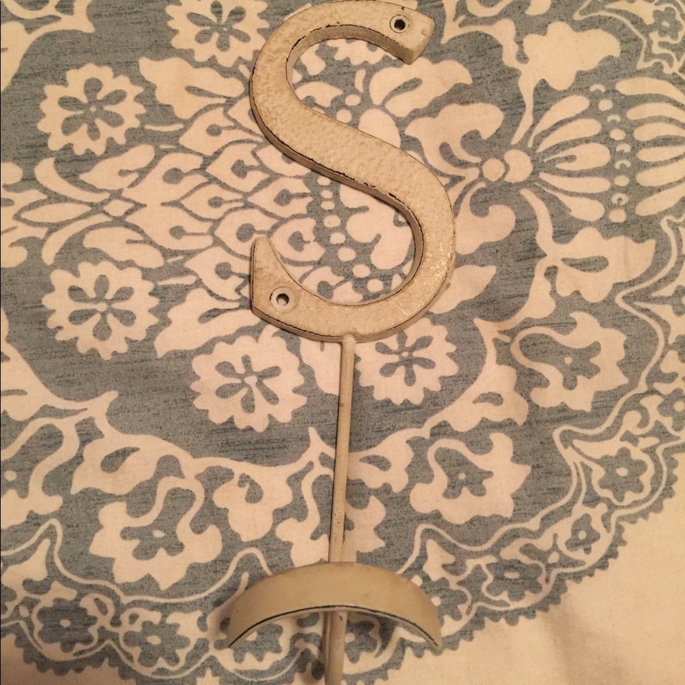 Anthropologie s hook