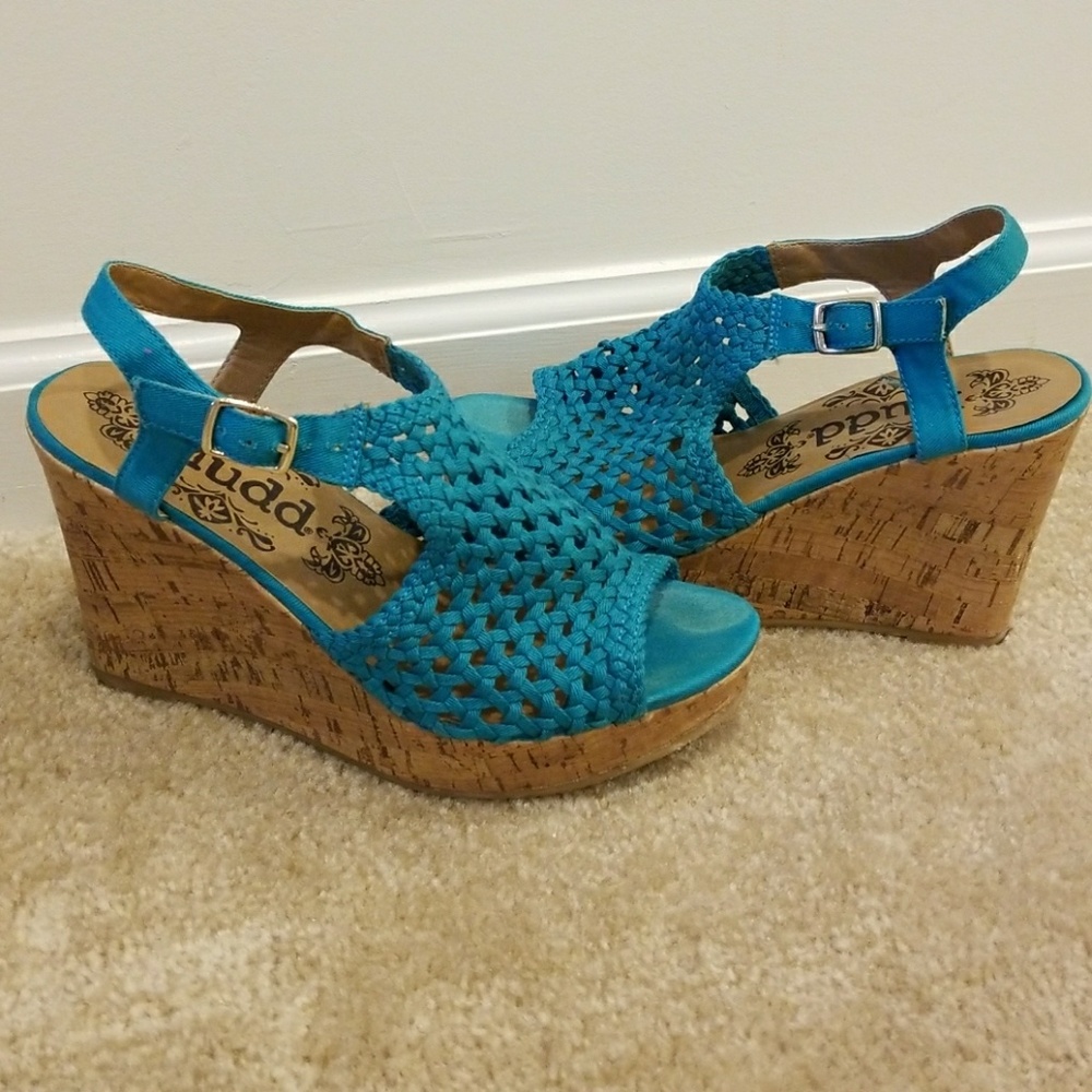 Womans turquoise wedges