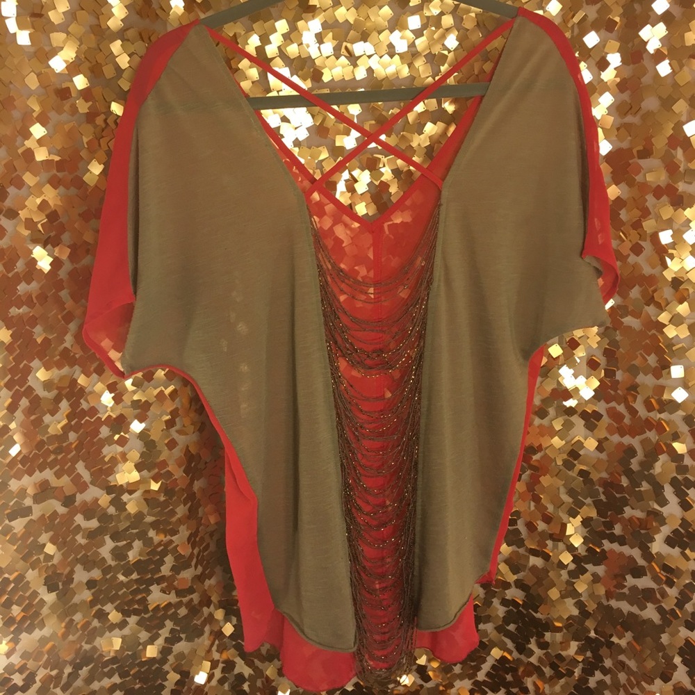 🌸BOUTIQUE FIND🌸 gorgeous blouse with beaded back - Picture 2 of 3