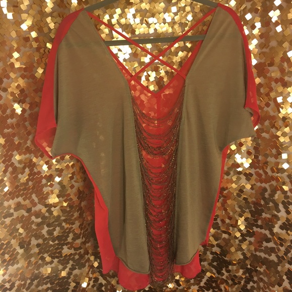 🌸BOUTIQUE FIND🌸 gorgeous blouse with beaded back - Picture 2 of 3