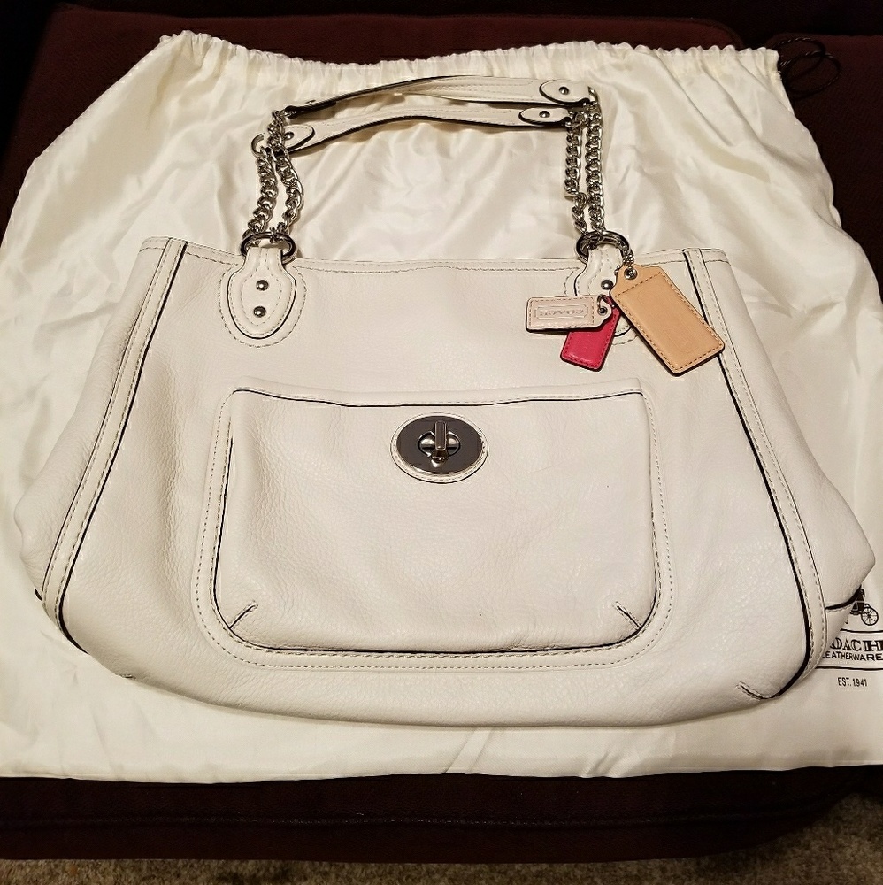 White pebbled leather Coach shoulder bag