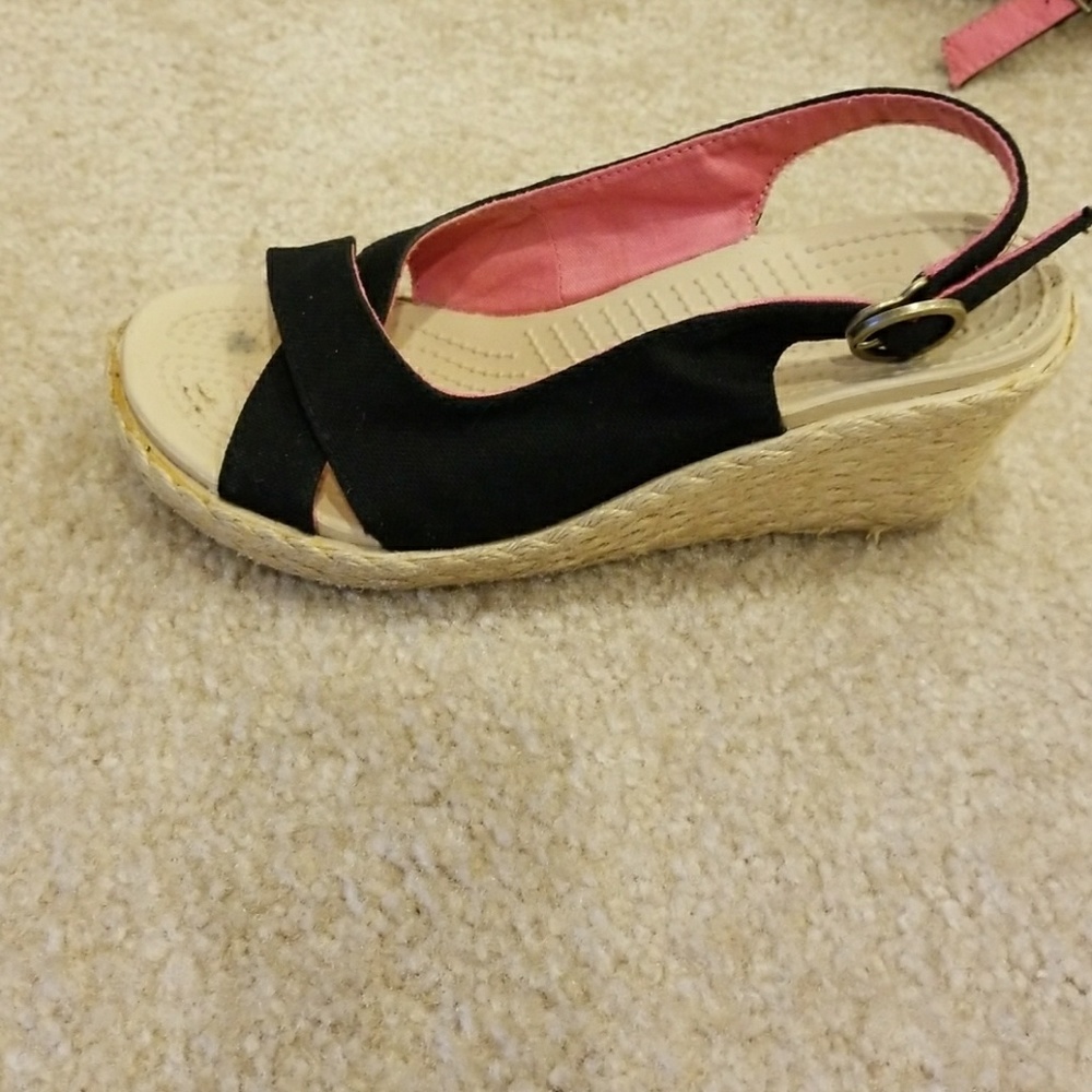 Womans crocs.