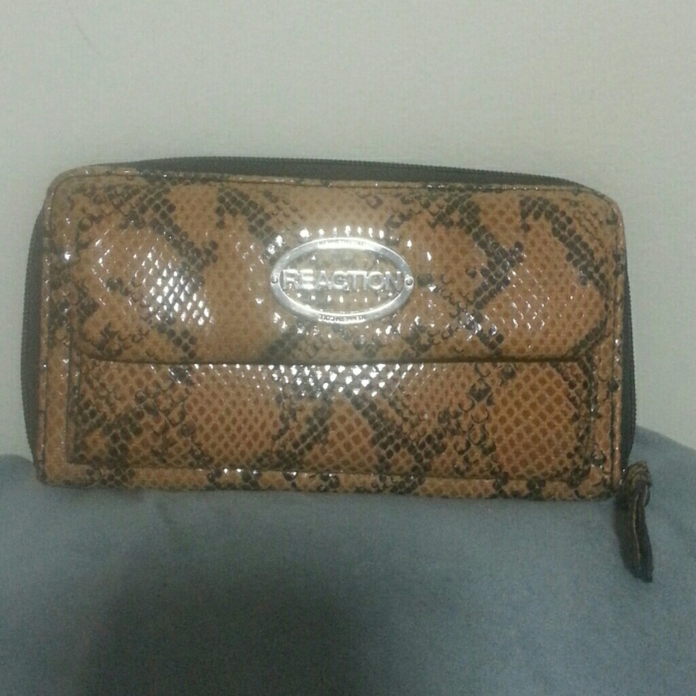 Kenneth Cole reaction wallet.