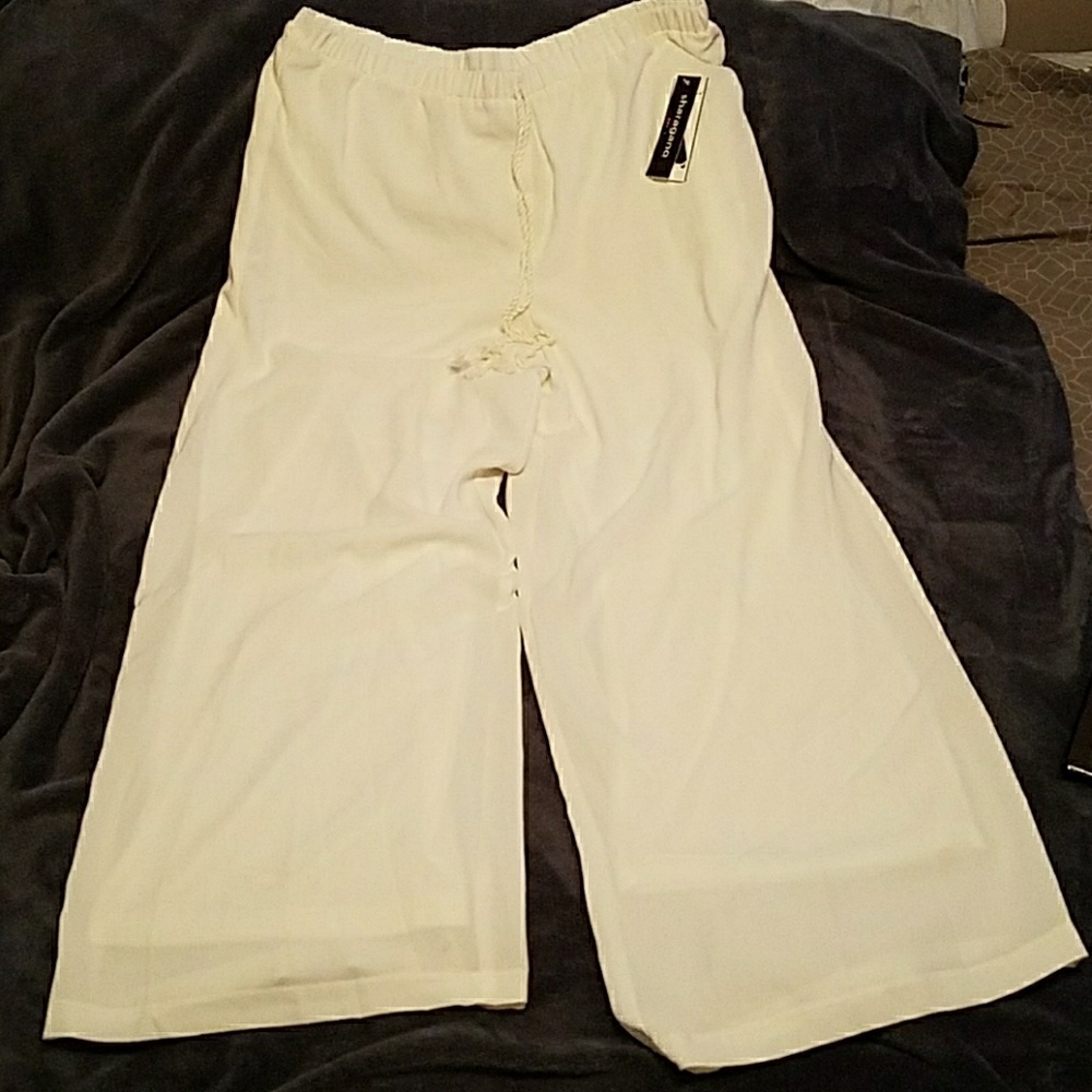 Ladies white palazzo pants