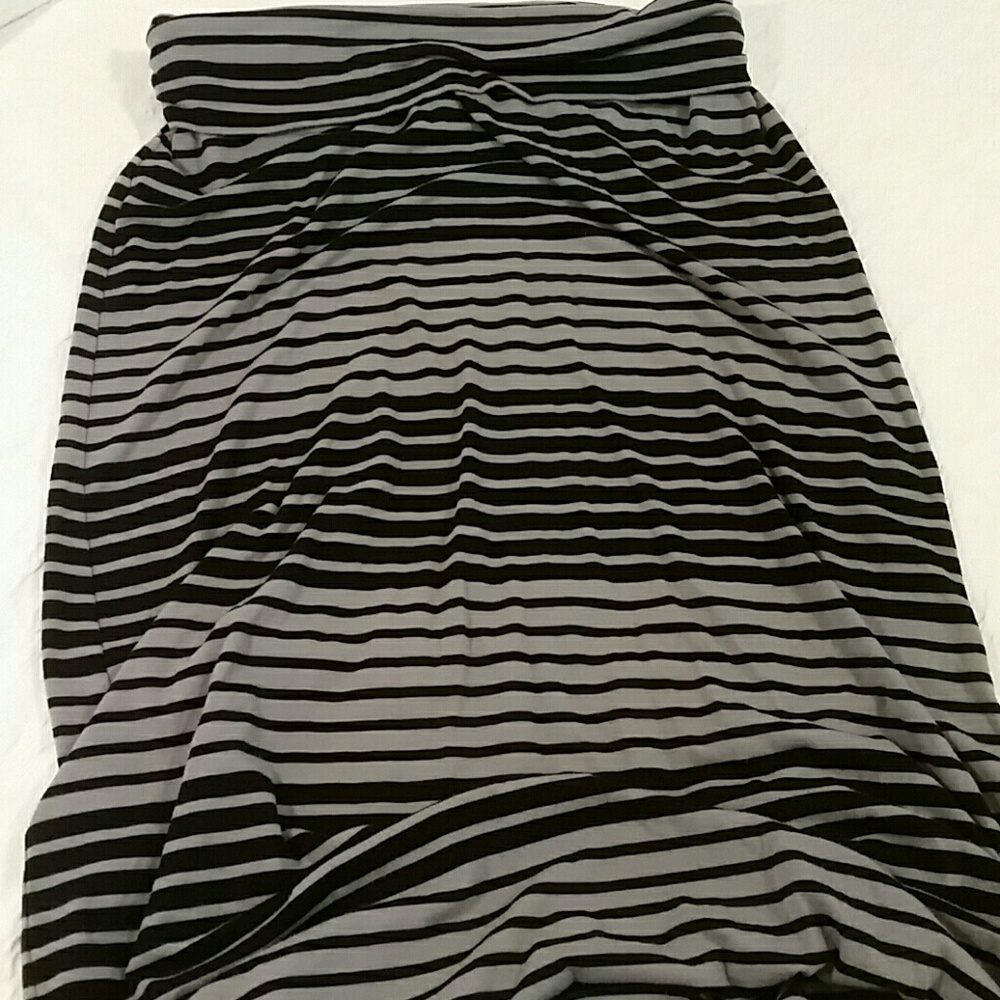 Stripped maxi skirt