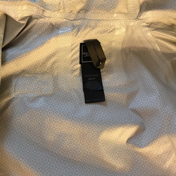 North face Hyvent raincoat - Picture 3 of 7