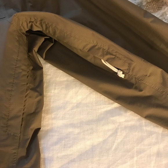 North face Hyvent raincoat - Picture 5 of 7