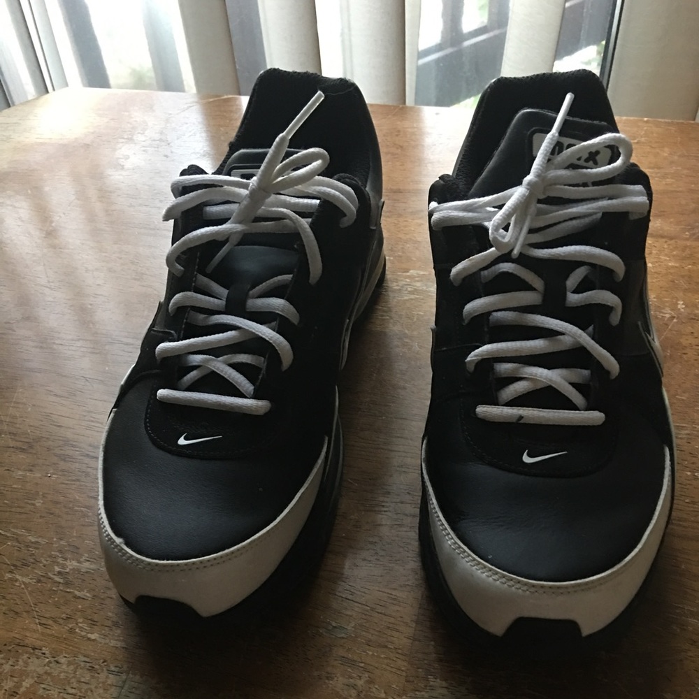 Size 9.5 Nike Air Max Ultimate