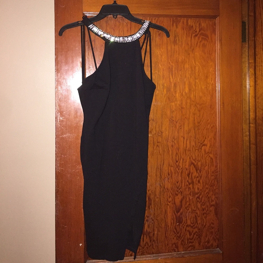 Strappy Back Body-Con Cocktail Dress