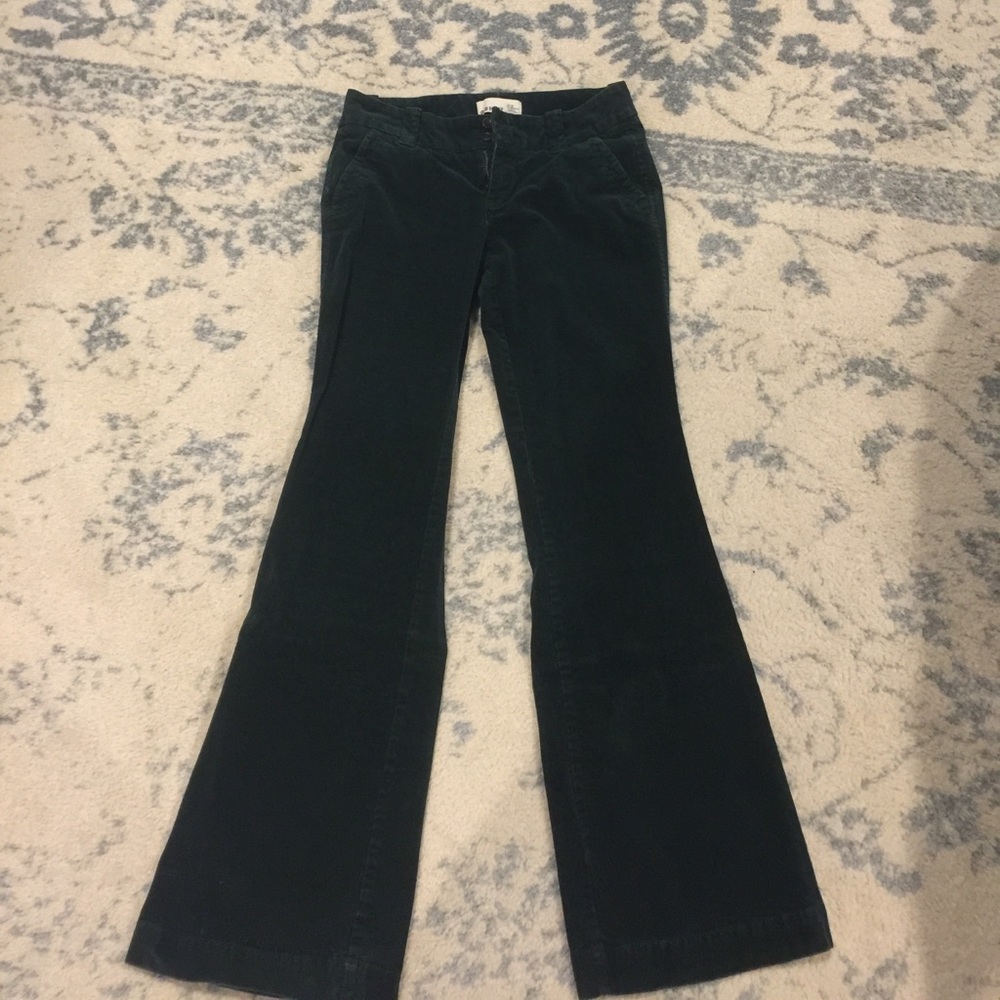 Old Navy corduroy bootleg pants, green size 2