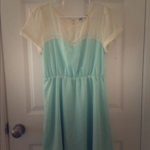 Francesca's small Tiffany blue and white dress.