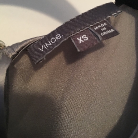 Vince sleeveless blouse size XS! - Picture 2 of 4