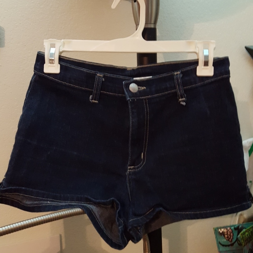 Vintage y2k High waisted dark blue denim shorts