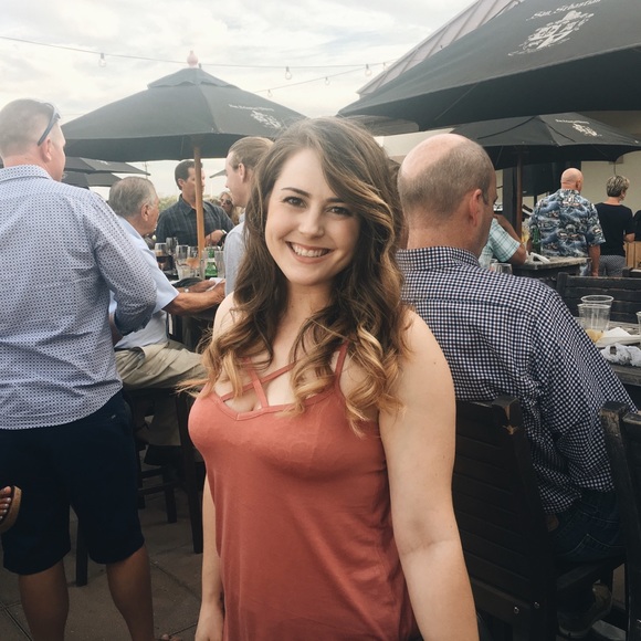 Meet your Posher, Kait - Picture 2 of 5