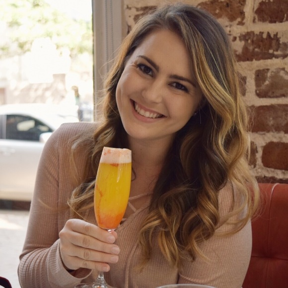 Meet your Posher, Kait - Picture 5 of 5