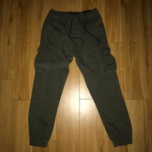 AEO: Olive Green Cargo Joggers w/ tag (Brand New)