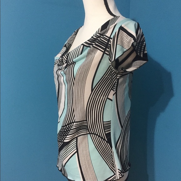 Abstract Art Top - Picture 4 of 5