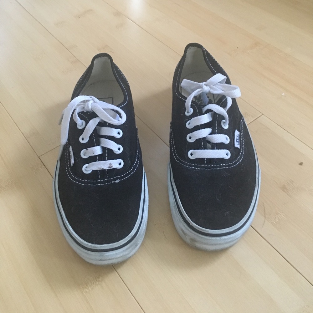 Black lace vans
