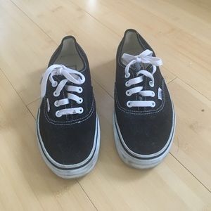 Black lace vans