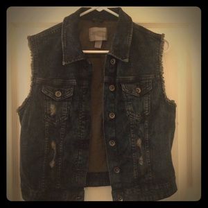 Forever 21 sleeveless jean jacket small