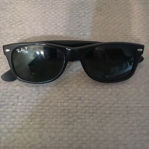 Black Polarized Wayfarer Ray-bans