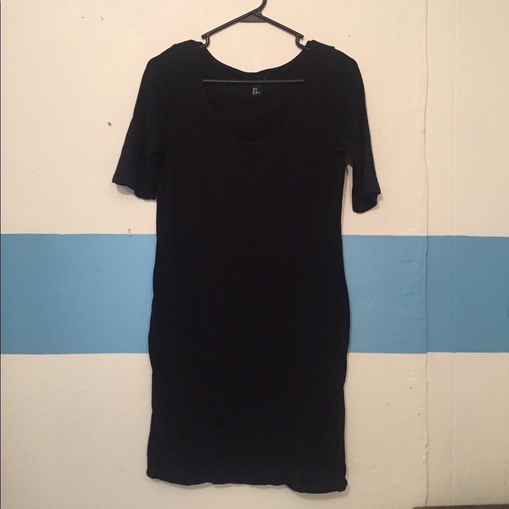 Little black H&M mid thigh dress