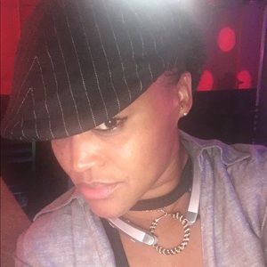 Meet your Posher, Nannette