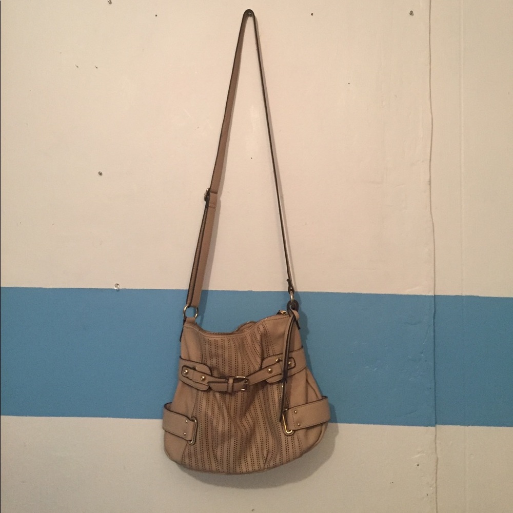 Like new Jessica Simpson Cream cross body