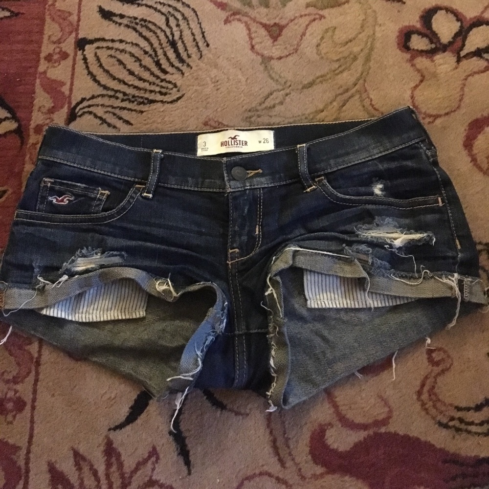 🎉🎉🎉Hollister shorty shorts size 3🎉🎉🎉