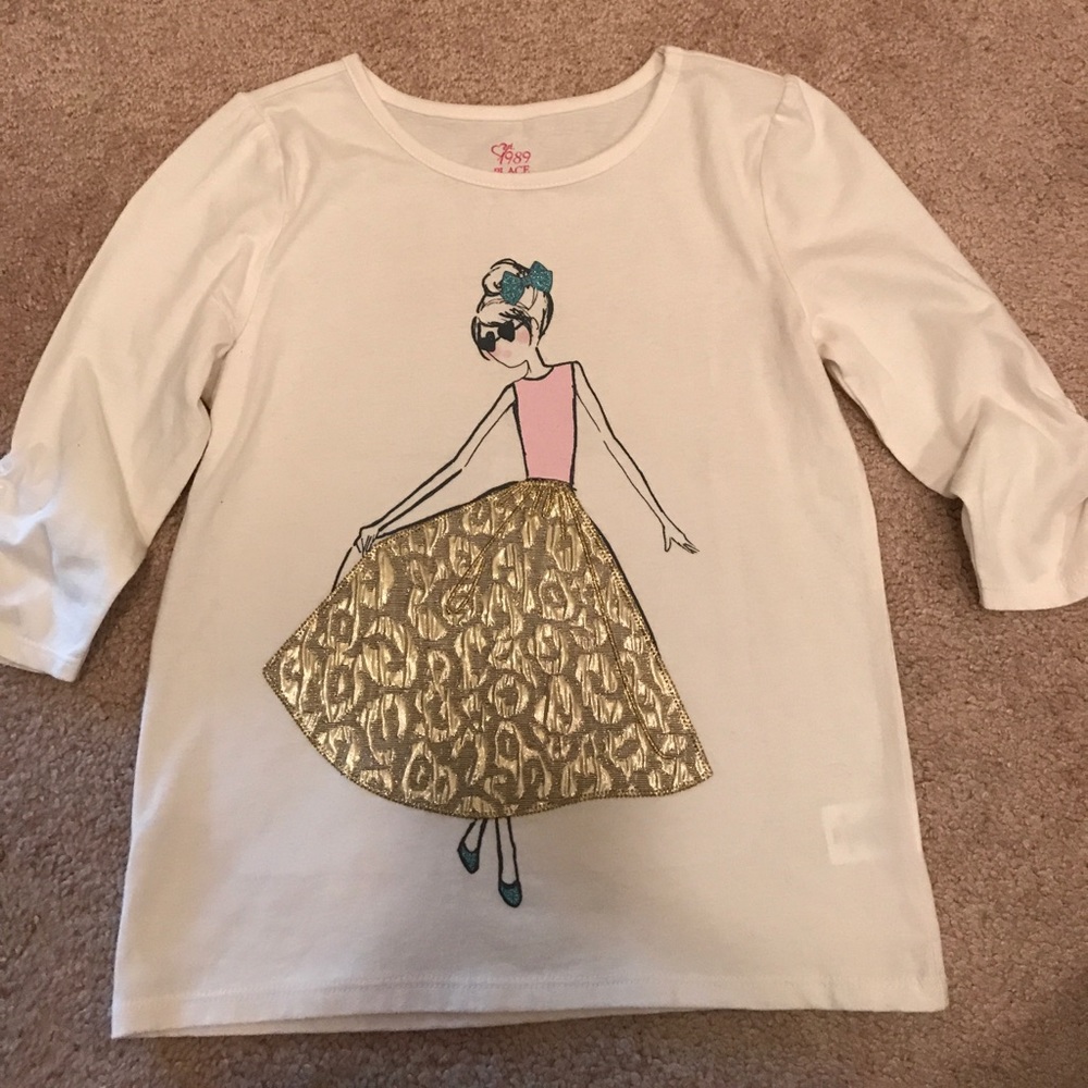 Adorable 3/4 length shirt